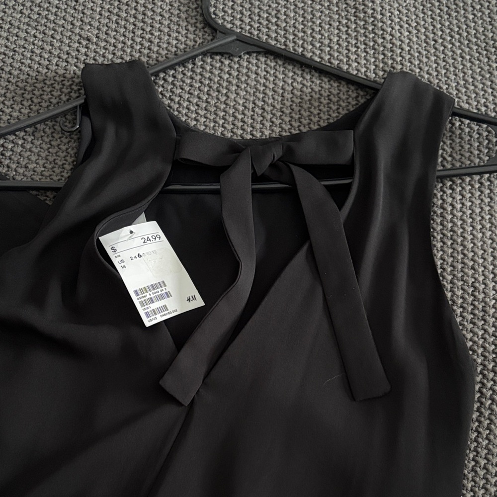 H&M Simple Black Bow Dress